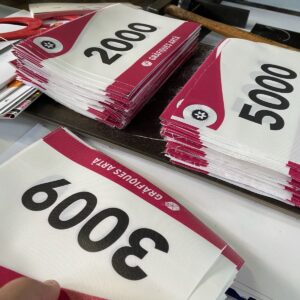 Dorsals de cursa numerats impresos per Gràfiques Artà